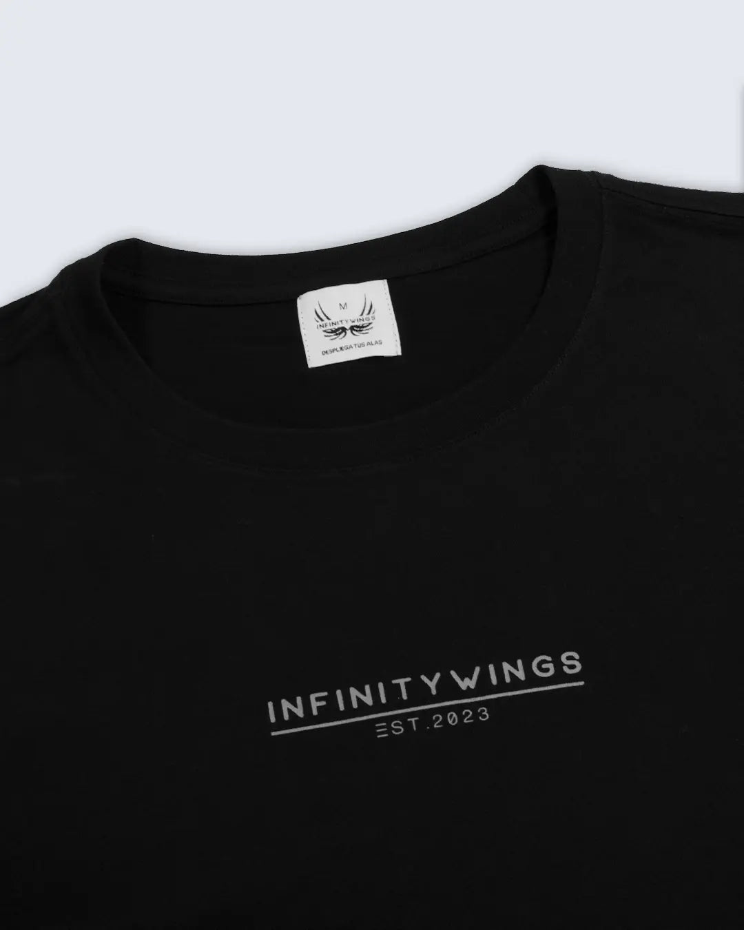 ESSENTIAL BLACK TEE
